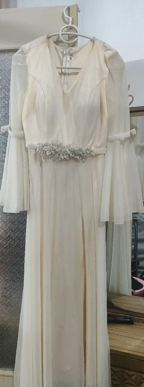 لباس مجلسی  فقط یکبار پوشیده شده|لباس|قم, شهرک مهدیه (مدرس)|دیوار