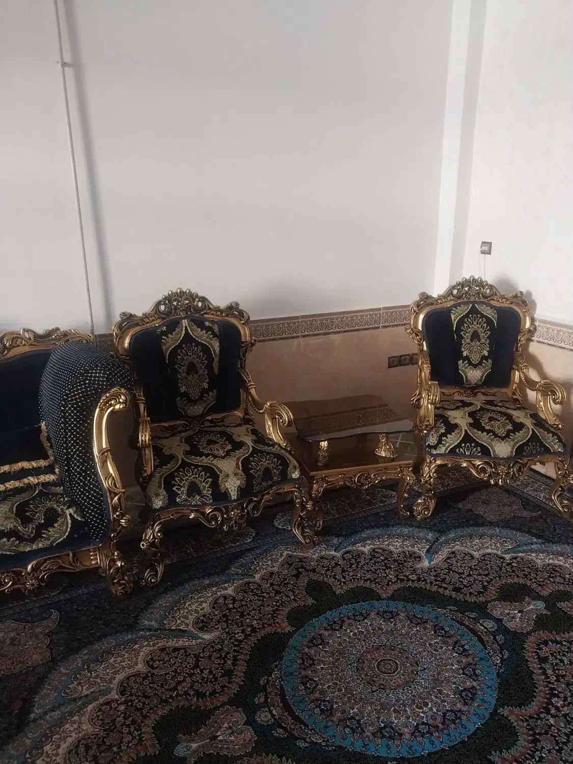 مبل سلطنتی ۹ نفره درحد نو|مبلمان خانگی و میز عسلی|افشار, |دیوار
