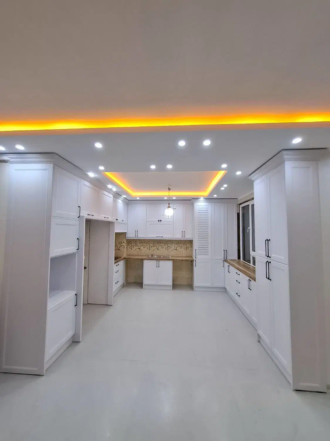 اجرا ونصب انواع کابینت.کمددیواری...|خدمات پیشه و مهارت|اراک, |دیوار