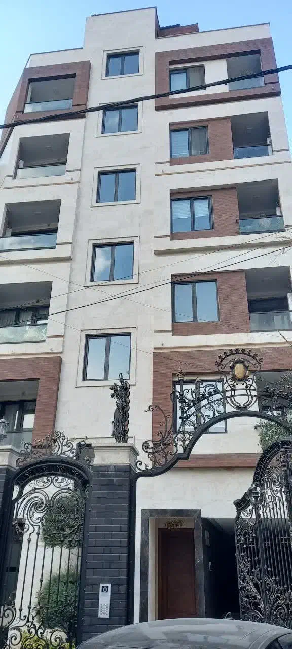 106 متر قلهک / دو خواب / نوساز / رهن کامل