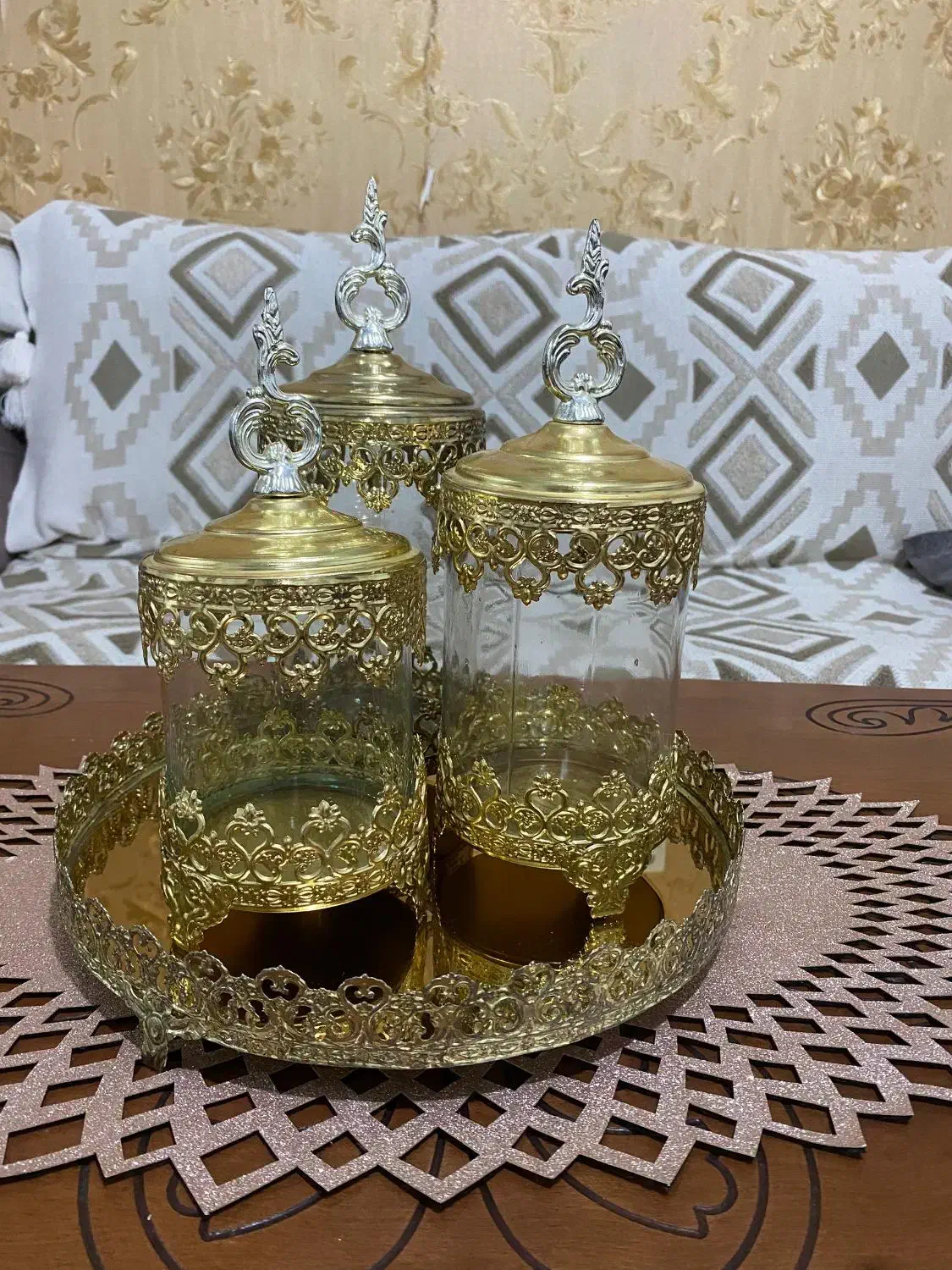 کندی با سینی آیینه ای طلایی|ظروف سرو و پذیرایی|تاکستان, |دیوار