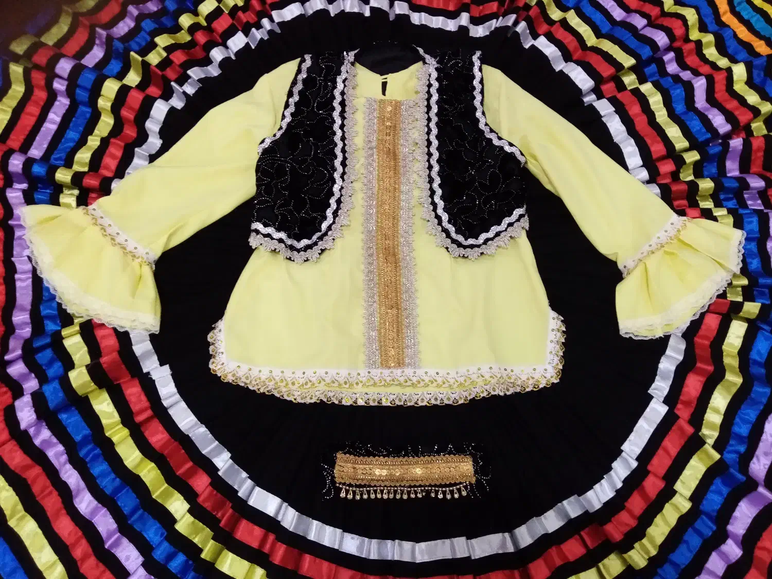 لباس قاسم آبادی|لباس|اطاقور, |دیوار