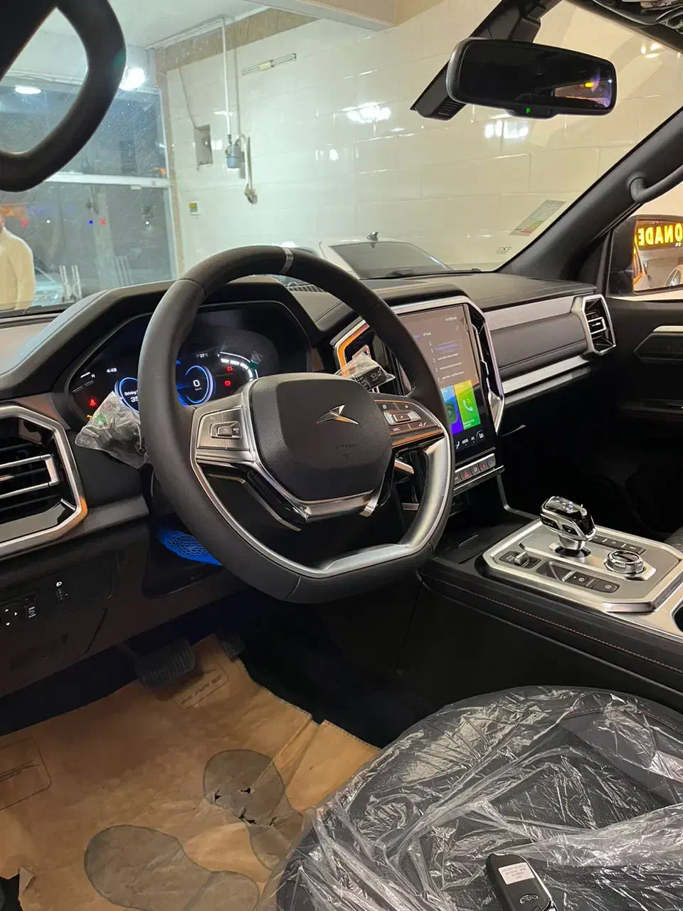 KMC  T9   صفر کیلومتر تحویل مهرماه ۱۴۰۴|خودرو سواری و وانت|شهرضا, |دیوار