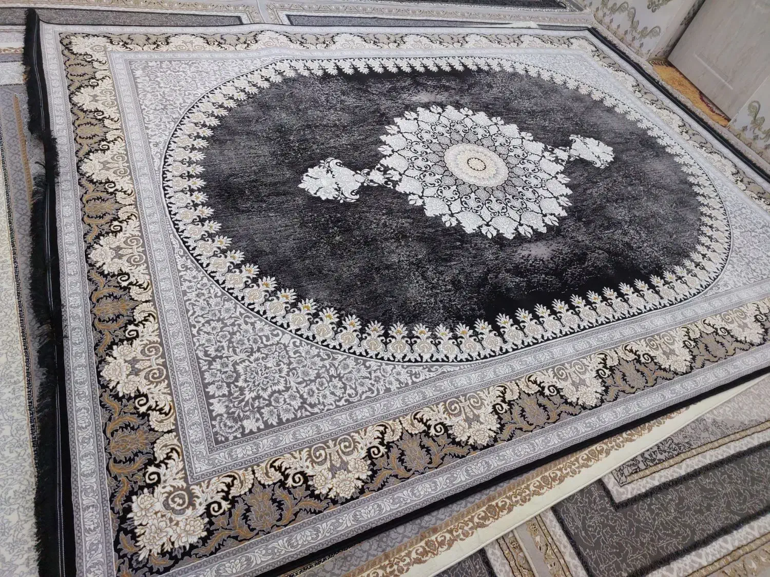 فرشهای تمام نخ۷۰۰شانه۲۵۵۰تراکم نگین مشهد وکاشان|فرش|دزفول, |دیوار