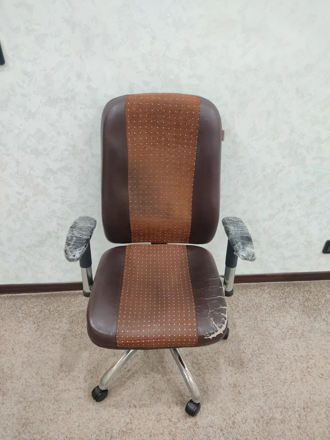 صندلی چرخدار اداری کامپیوتر|صندلی و نیمکت|فولادشهر, B5|دیوار