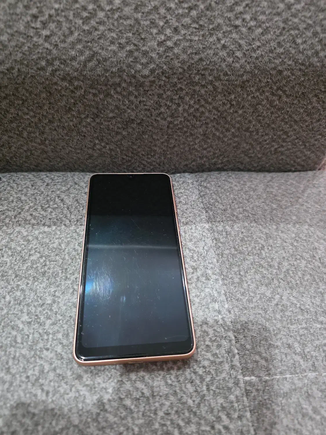 تلفن همراه a33|موبایل|تهران, درختی|دیوار