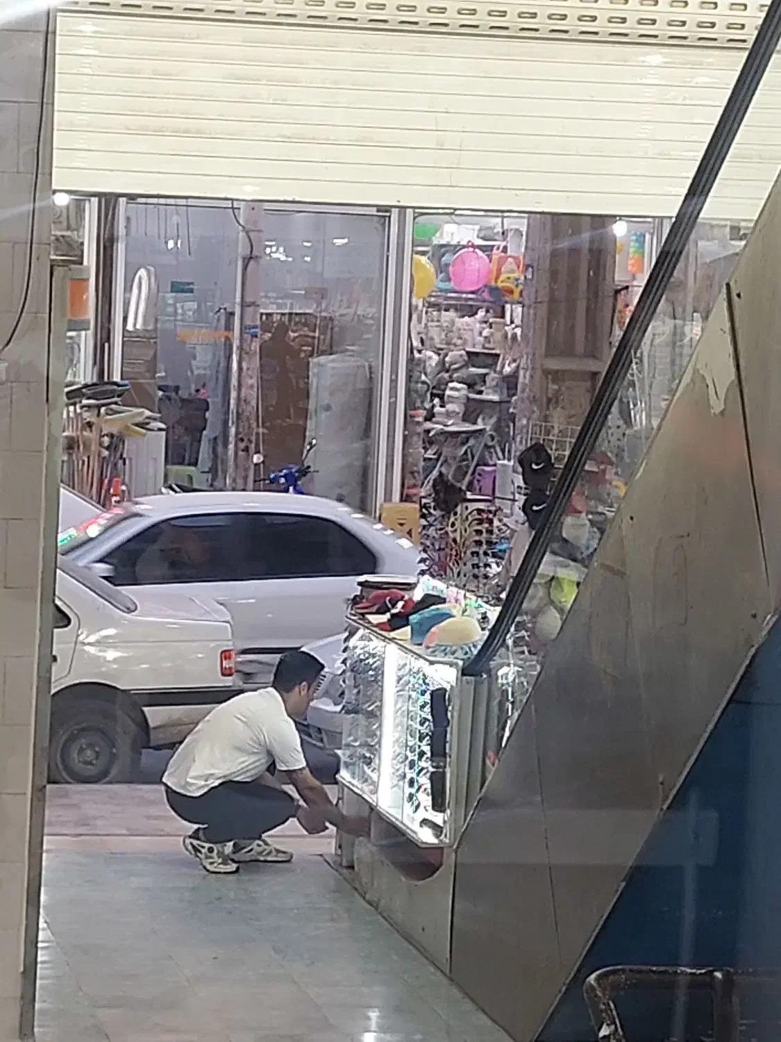 مغازه واقع در پاساژ ستاره دشتستان(پله برقی)|فروش مغازه و غرفه|برازجان, |دیوار