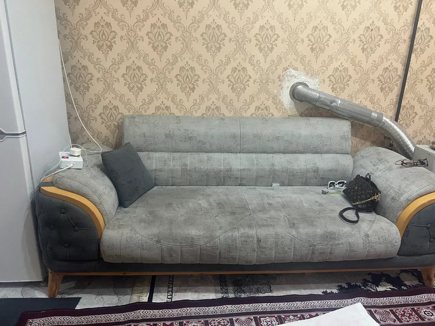 مبل|مبلمان خانگی و میز عسلی|شیراز, کوشک میدان|دیوار