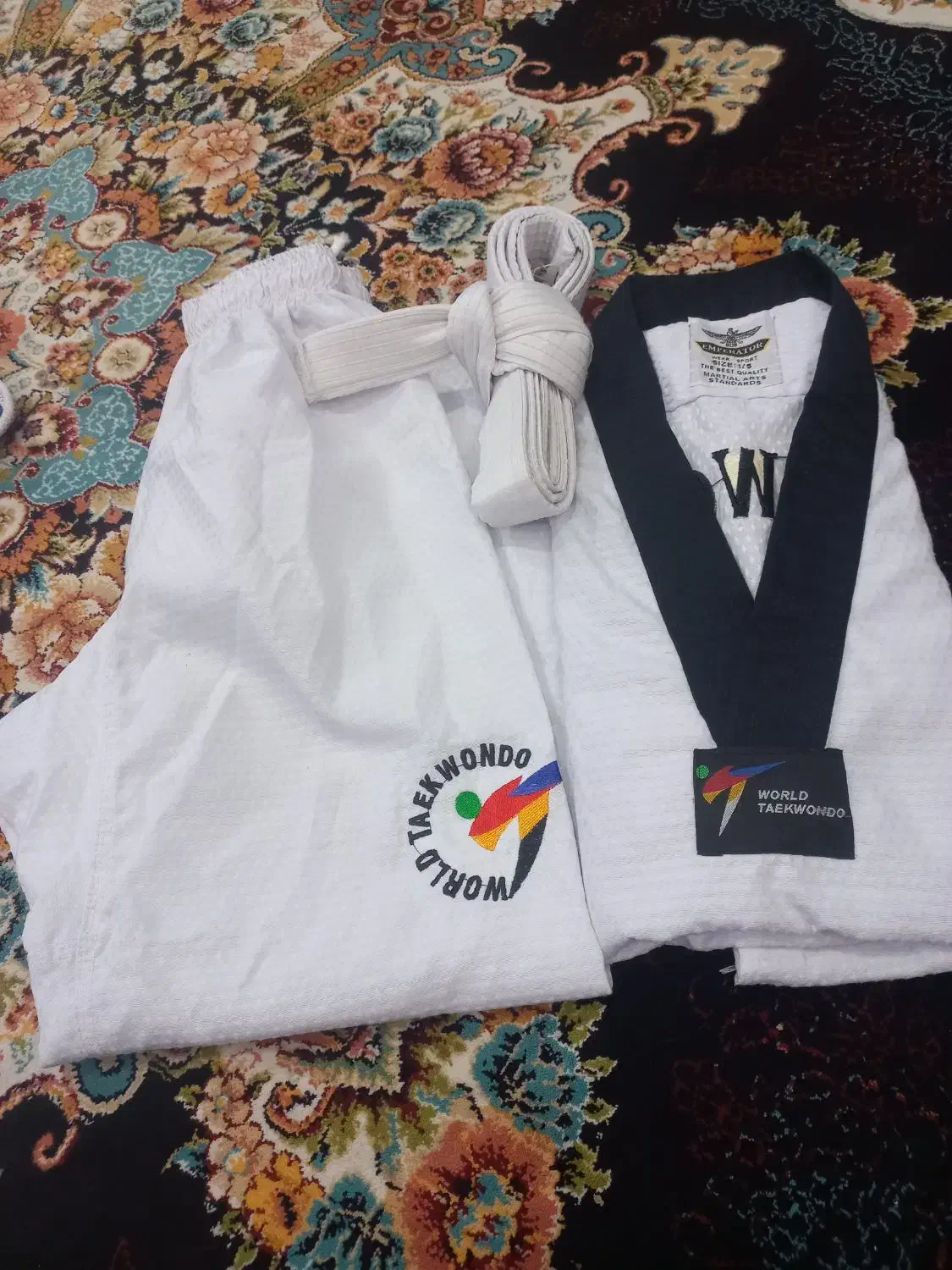 لباس تکواندو|لباس|گالیکش, |دیوار