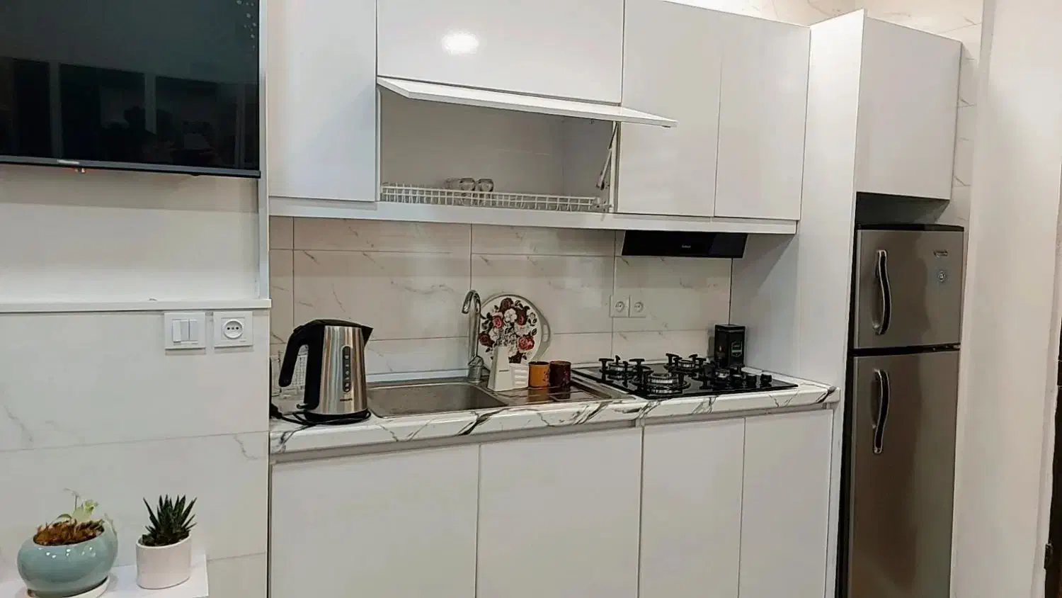 اجاره سوئیت روزانه ماهانه|اجارهٔ کوتاه‌مدت آپارتمان و سوئیت|بندر انزلی, شیلات|دیوار