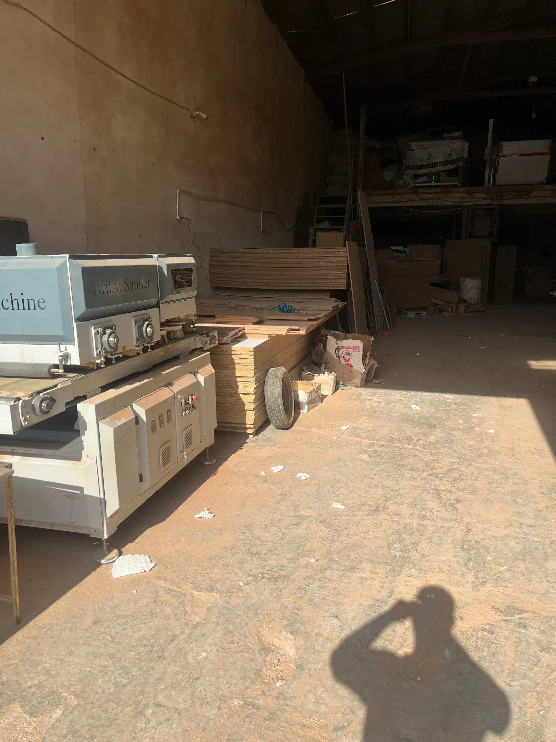 استخدام نیروی ماهر مونتاژ کار و برشکار و کارگرساده|استخدام صنعتی، فنی، مهندسی|بهارستان, |دیوار