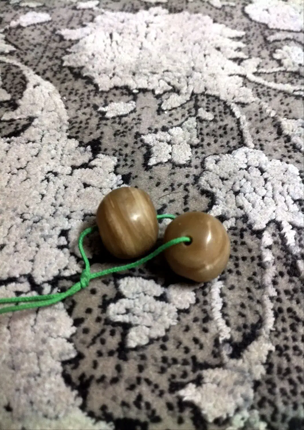 جفت مهره سلیمانی|کلکسیون اشیاء عتیقه|قم, نخودی|دیوار