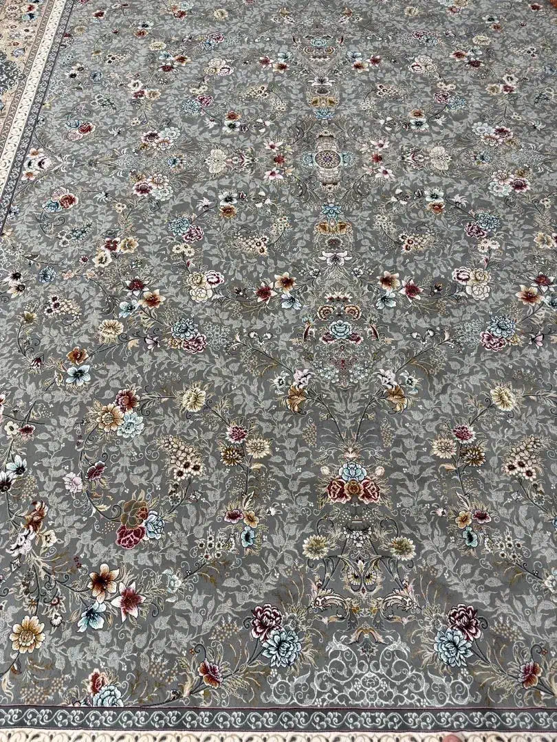 فرش ۱۲متری -کناره ۳متری و پشتی|فرش|قم, قلعه عموحسین|دیوار