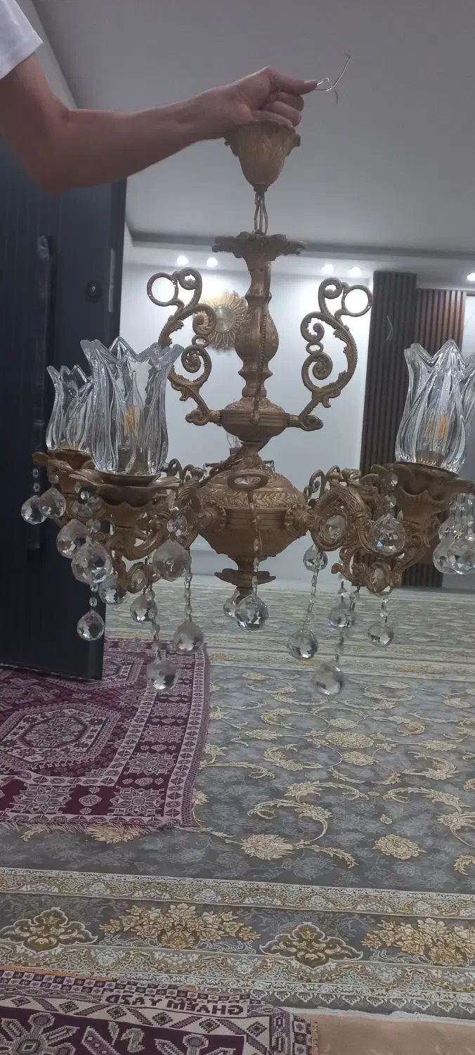 لوستر ۵شاخه طلایی|لوستر و چراغ آویز|مشهد, ایثارگران|دیوار