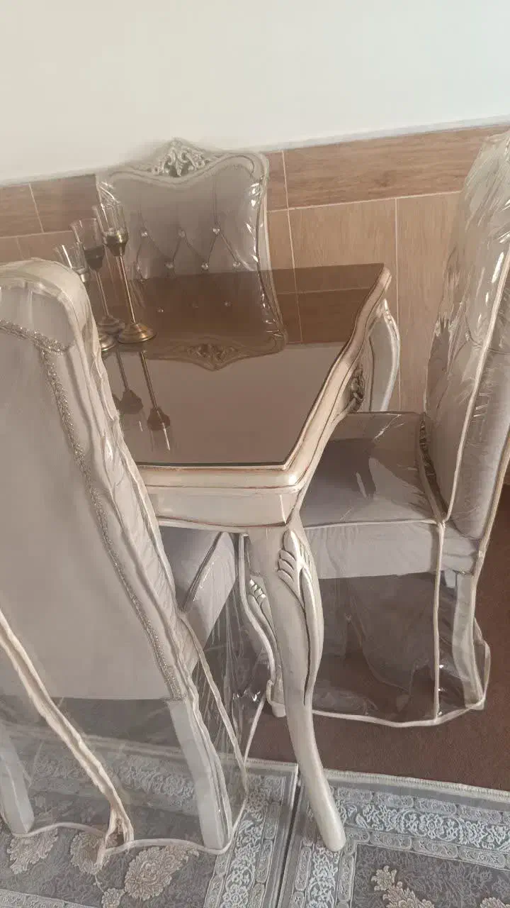 میز غذا خوری ۴ نفره|میز و صندلی غذاخوری|قم, باغ شریفی|دیوار