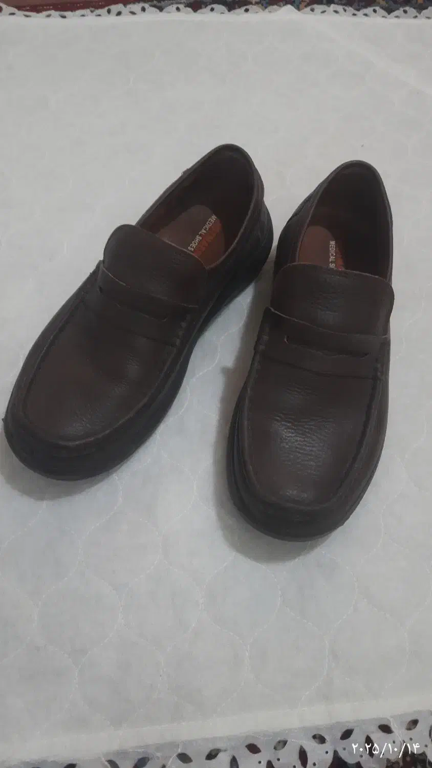 کفش|کیف، کفش، کمربند|بیرجند, |دیوار