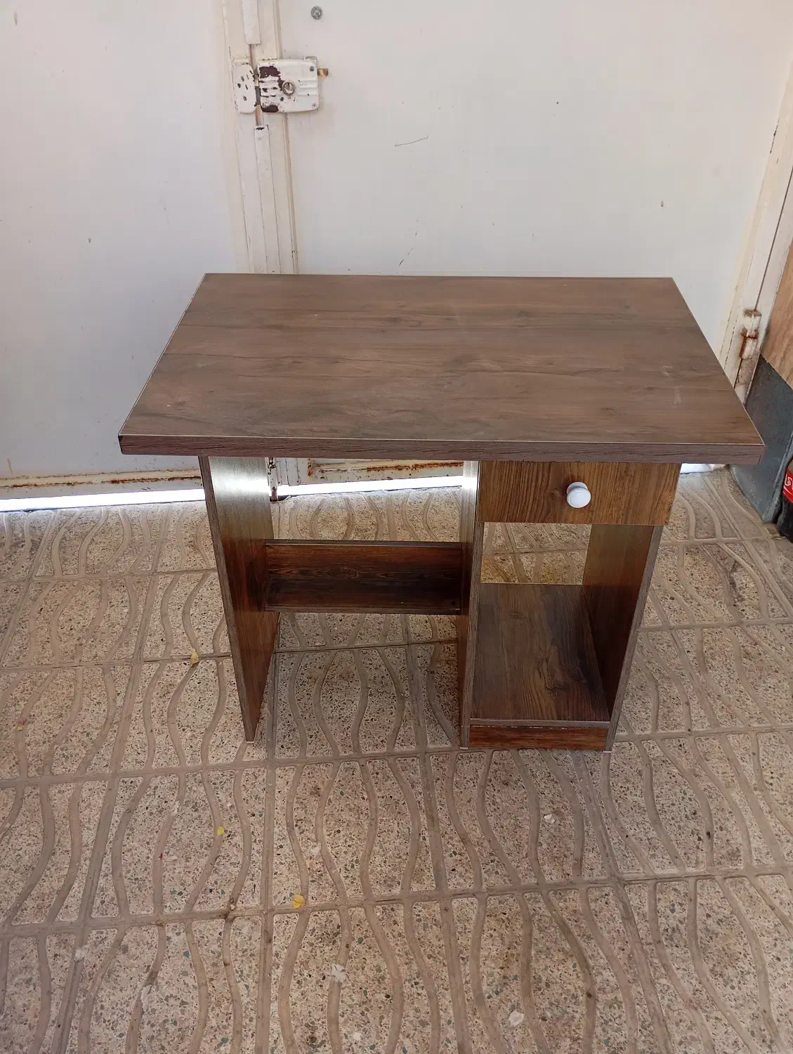 میز تحریر وکامپیوتر|میز تحریر و کامپیوتر|شاهرود, |دیوار