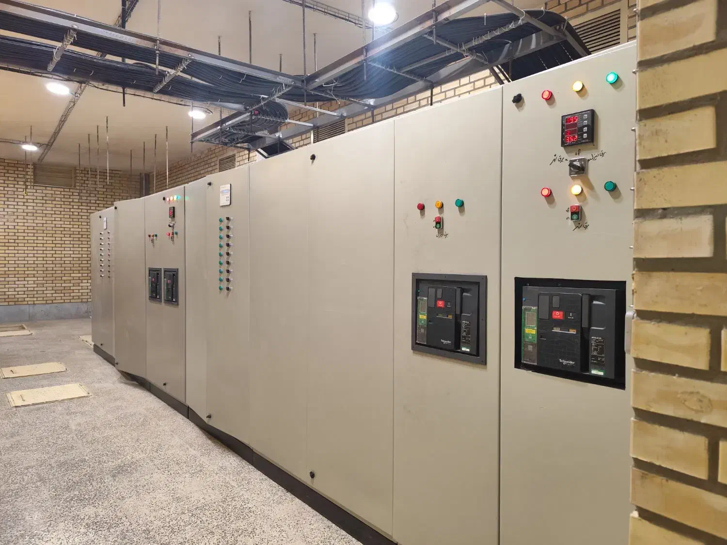 برق صنعتی ساختمان تابلو برق گلخانه درایو Plc|خدمات پیشه و مهارت|اصفهان, کشاورزی|دیوار