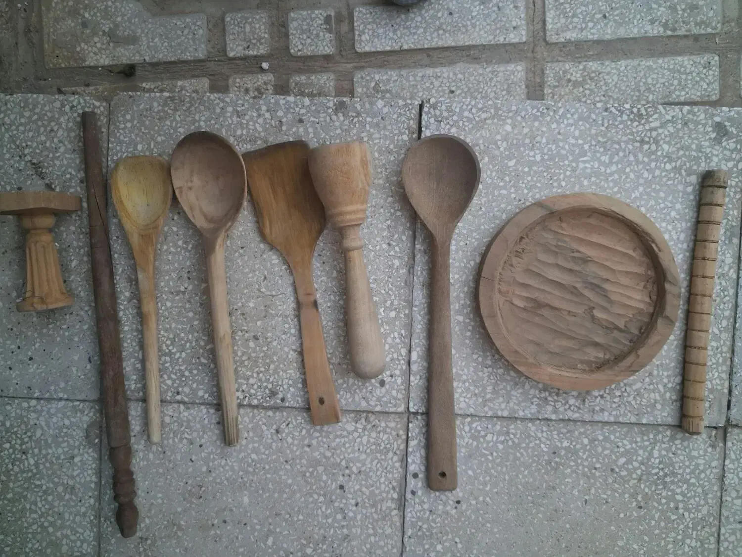 کفگیر|ظروف پخت‌وپز|سبزوار, شرق کال میانی|دیوار