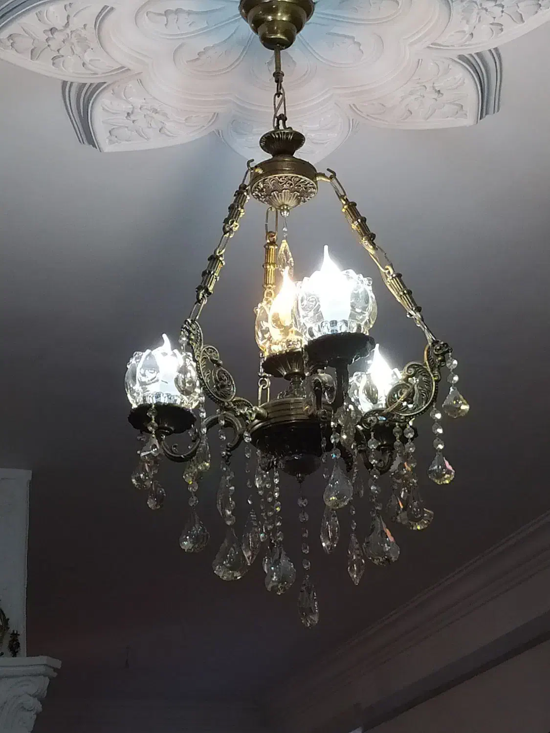 ۲عدد لوستر در حد نو|لوستر و چراغ آویز|بیجار, |دیوار