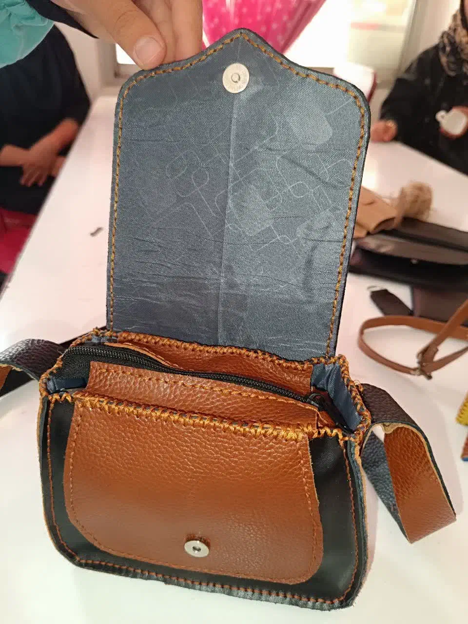 کیف دوشی|کیف، کفش، کمربند|قرچک, پویینک|دیوار