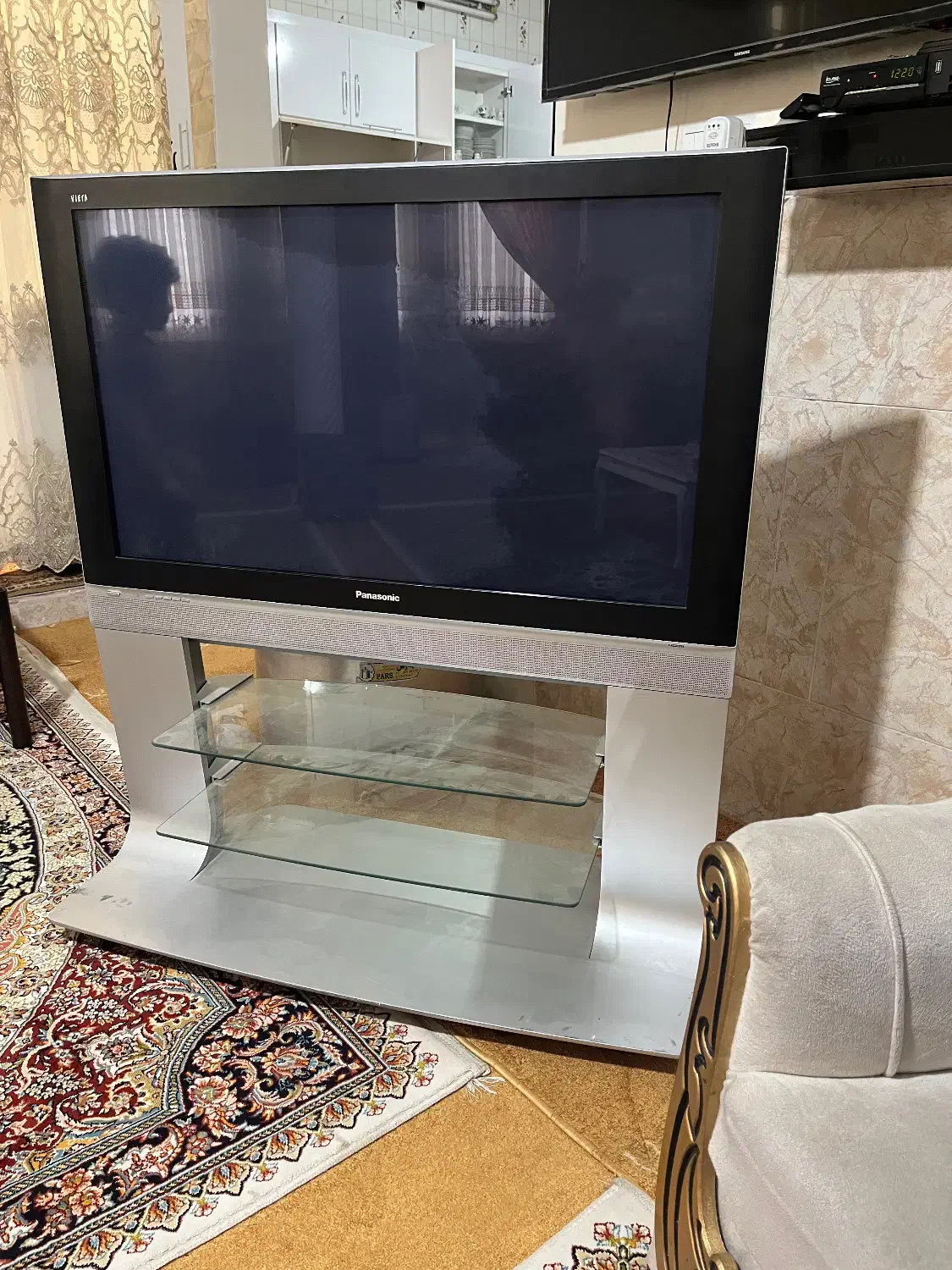 Tv v v|تلویزیون و پروژکتور|قم, آذر (نکویی)|دیوار