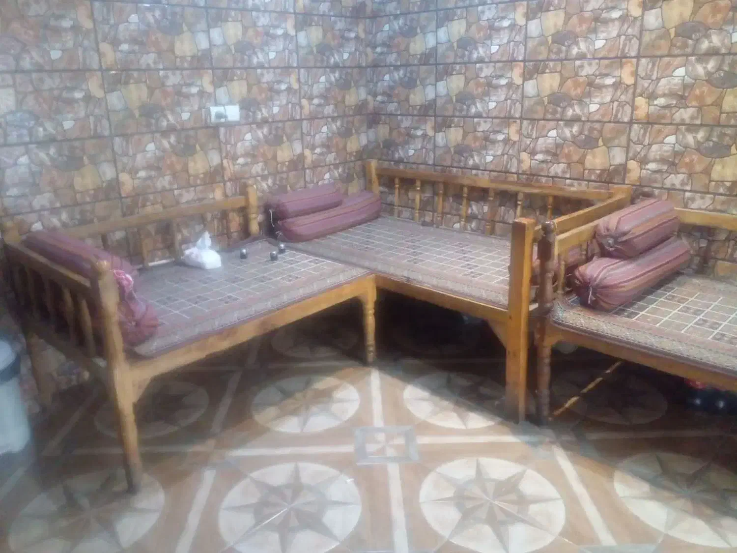 دکور و تخت سنتی|تخت و سرویس خواب|اصفهان, رکن الدوله شرقی|دیوار