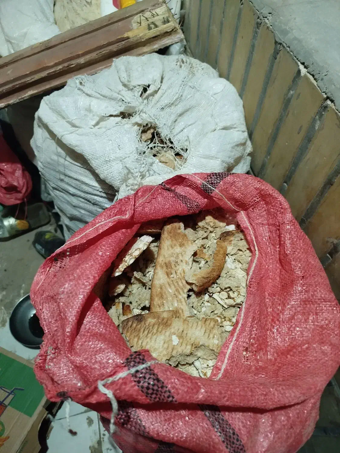 نان خشک|خوردنی و آشامیدنی|زابل, |دیوار