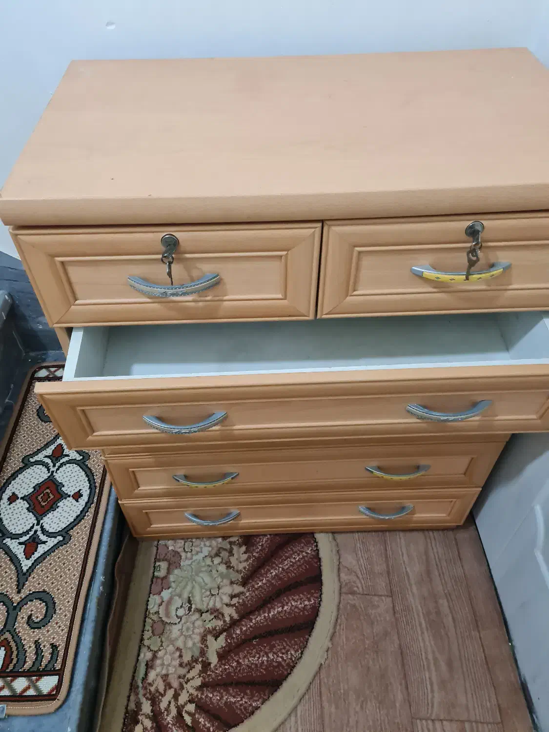 دراوو لباس|جاکفشی، کمد، دراور|میانه, |دیوار