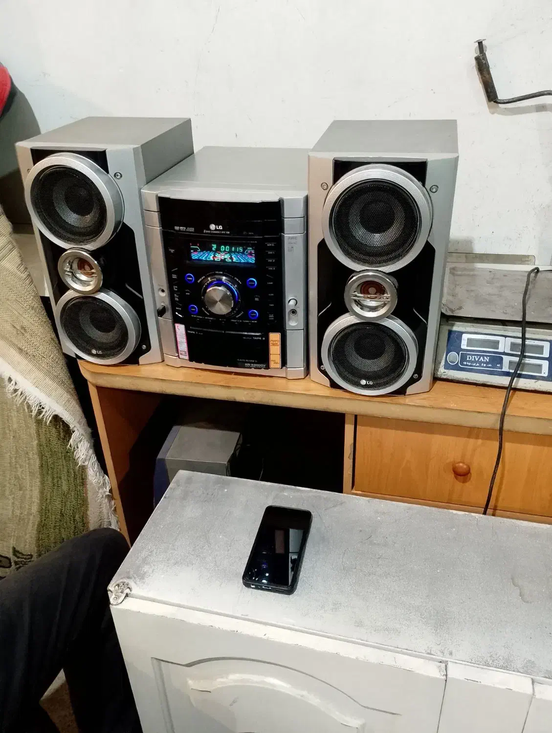 ظبط فلش خور ال جی ۳۹۰۰وات|سیستم صوتی خانگی|کرج, حصارک پایین|دیوار
