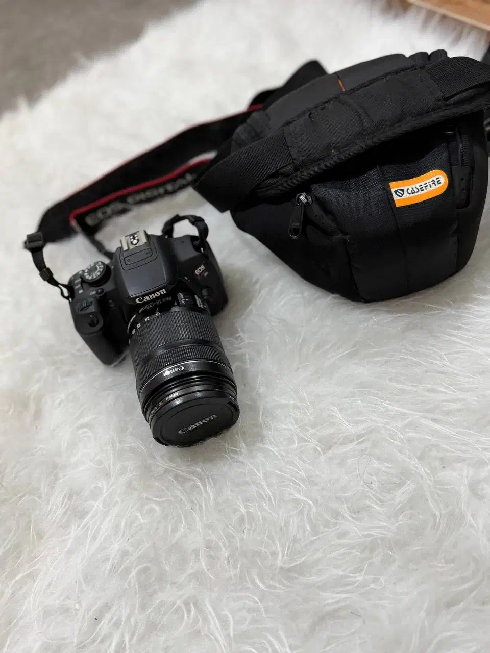 Canon 750D + 18-135mmسالم و کم کارکرد|دوربین عکاسی و فیلم‌برداری|محمودآباد, |دیوار