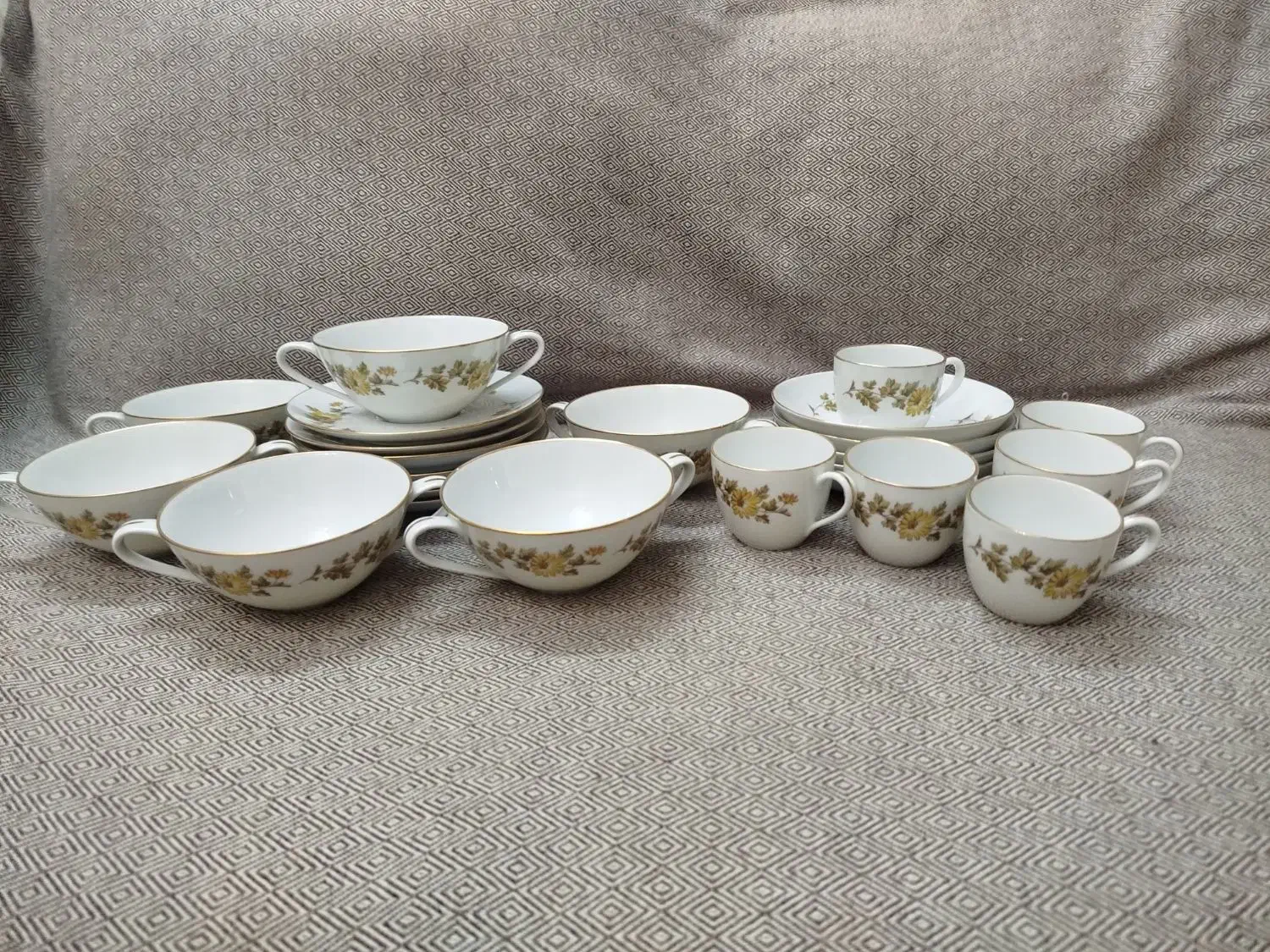 فنجان و نعلبکی قدیمی|ظروف سرو و پذیرایی|تهران, زنجان جنوبی|دیوار