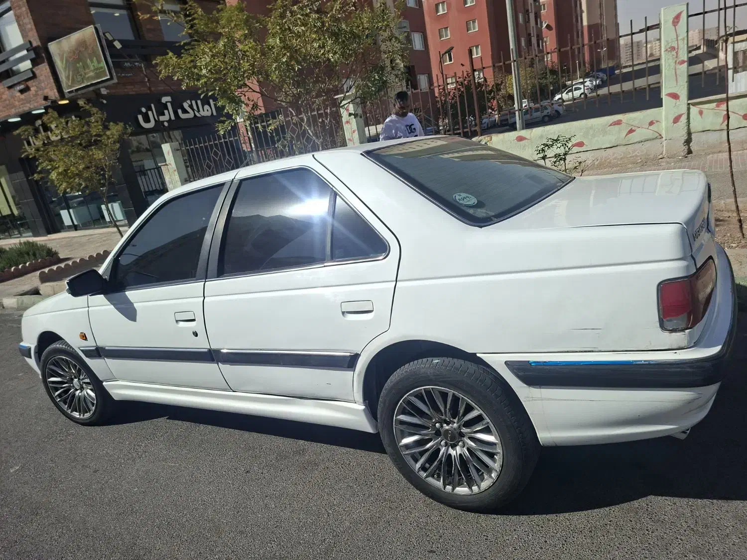 پژوپارس مدل ۱۴۰۱ برج ۱۱|خودرو سواری و وانت|پرند, فاز ۶|دیوار