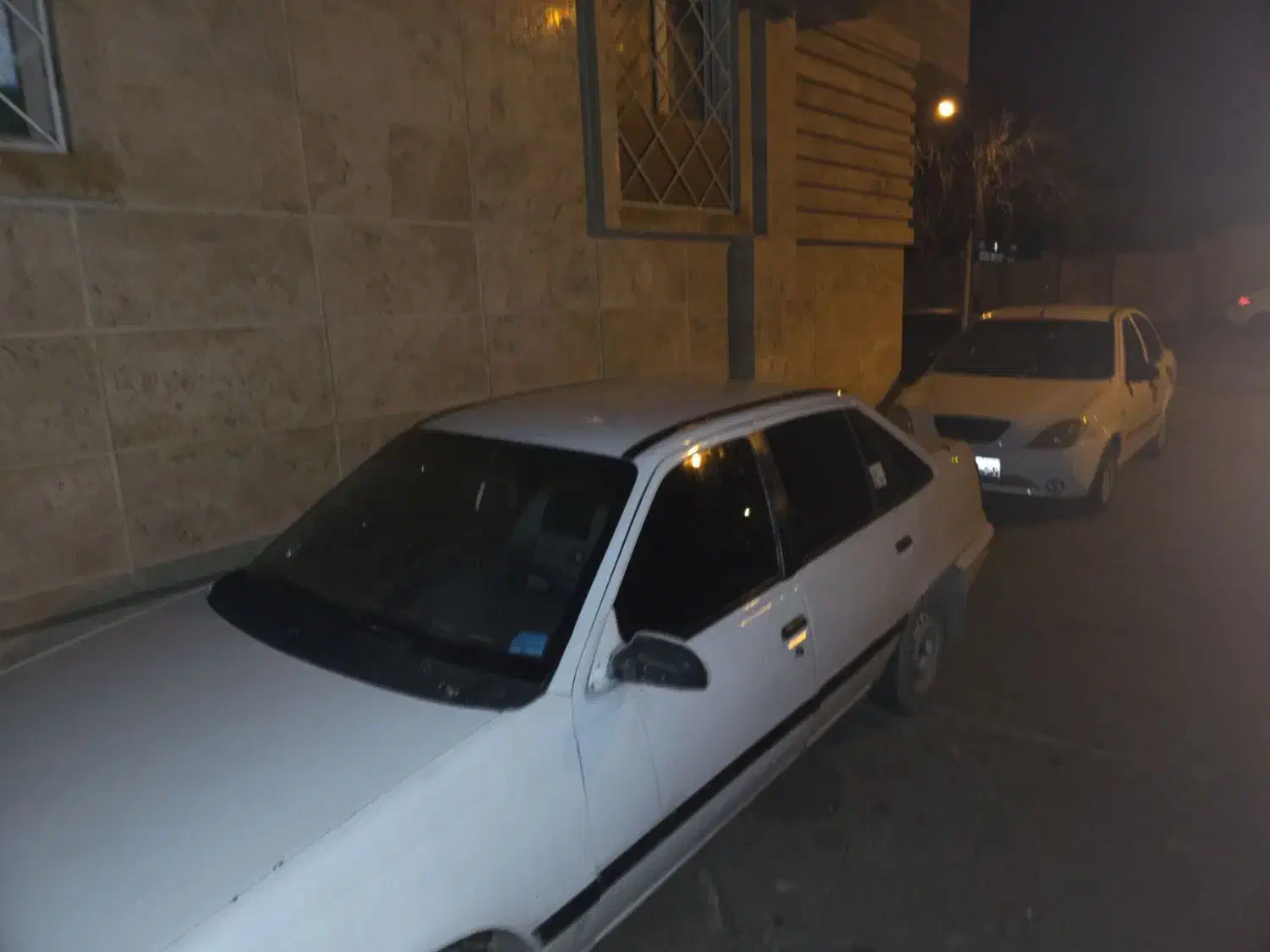 دوو ریسر|خودرو سواری و وانت|شیراز, مبعث|دیوار