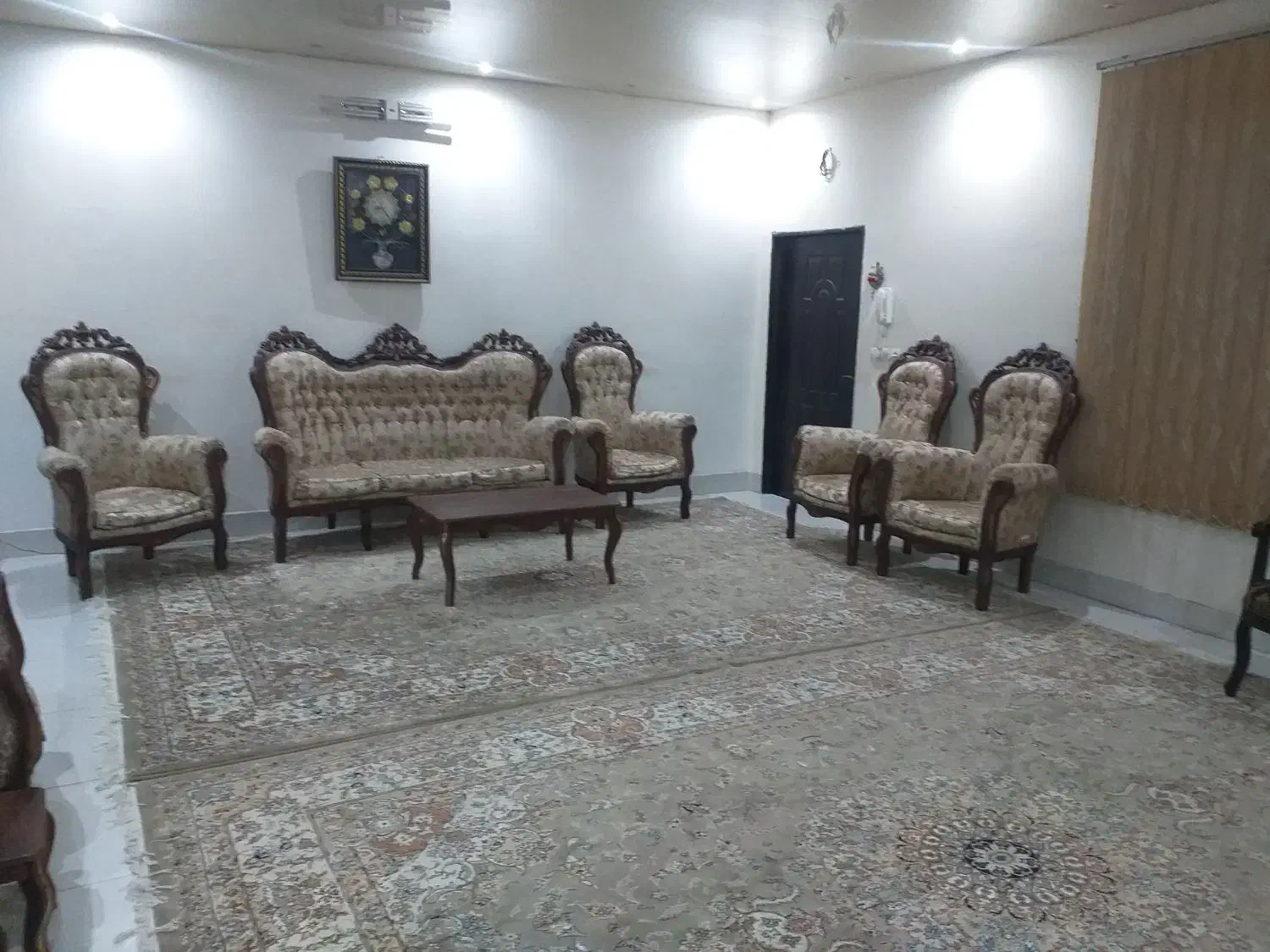 اجاره سوئیت با تمام امکانات همراه با پارکینگ|اجارهٔ کوتاه‌مدت آپارتمان و سوئیت|کاشان, شهرک انقلاب|دیوار