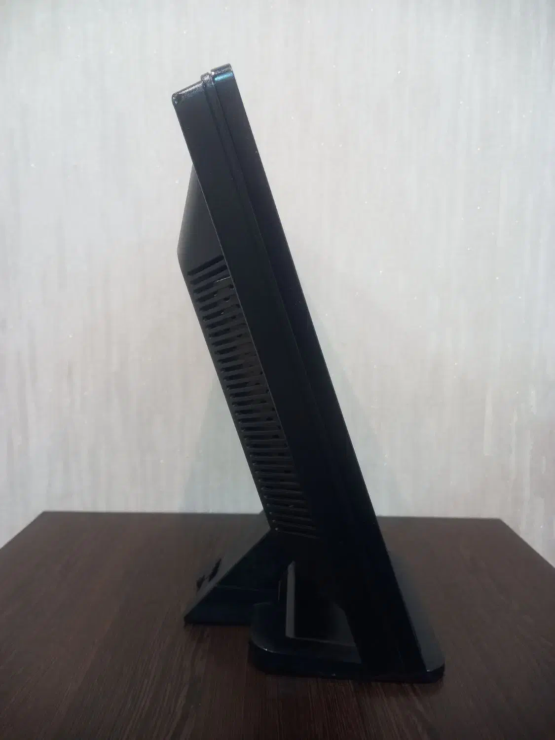 مانیتور ۱۹ واید اچ پی hp|قطعات و لوازم جانبی رایانه|رشت, بازار|دیوار
