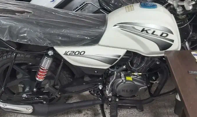 کی ال دی ۲۰۰ در حد صفر|موتورسیکلت|دلیجان, |دیوار