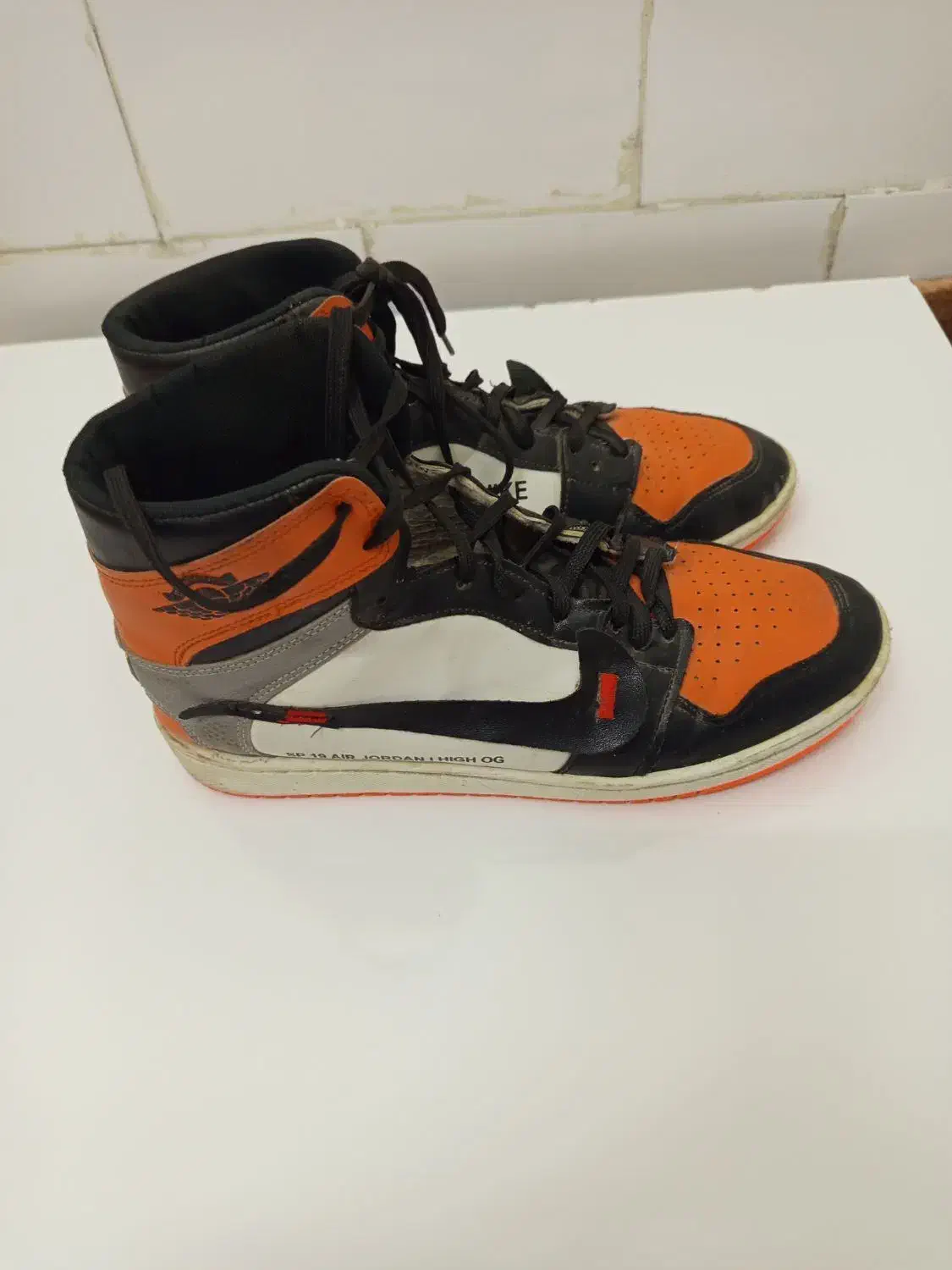 چهارصدو پنجاه|کیف، کفش، کمربند|مراغه, |دیوار