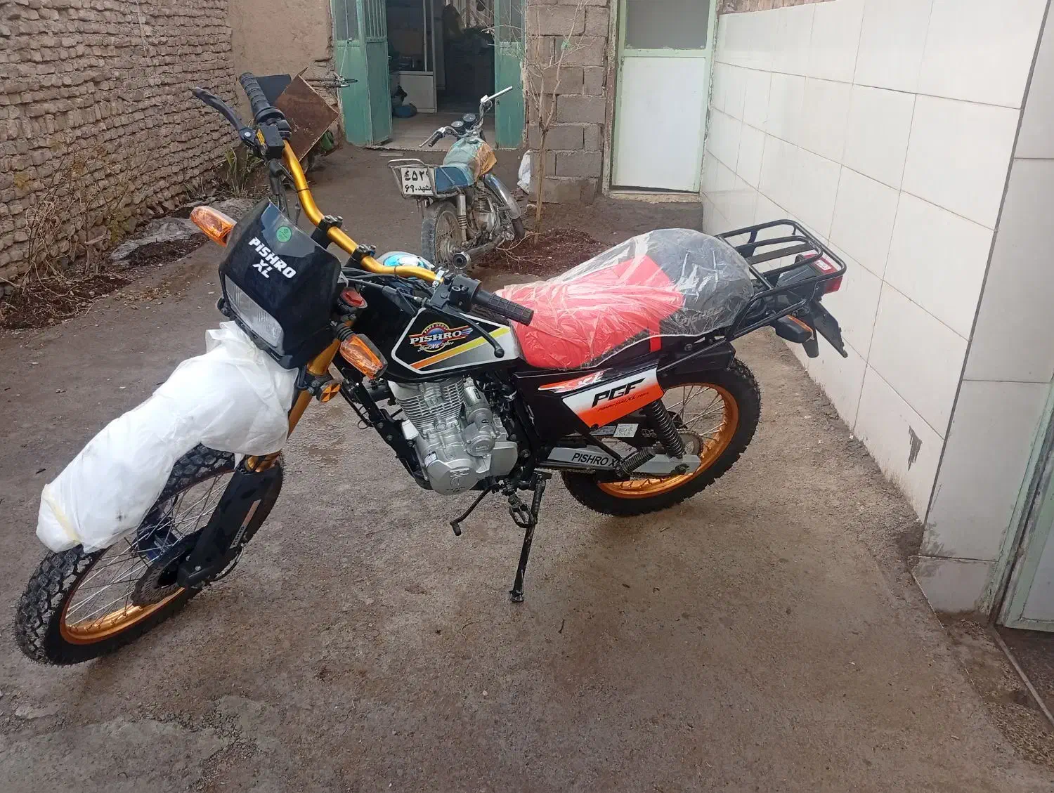 تریل200پیشرو|موتورسیکلت|نیشابور, مازول|دیوار