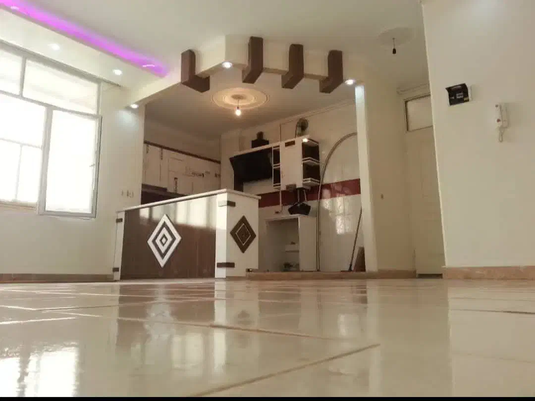 رهن خانه در بهترین لوکیشن عطار.تخفیف جزیی|اجارهٔ خانه و ویلا|شاهینشهر, عطار|دیوار