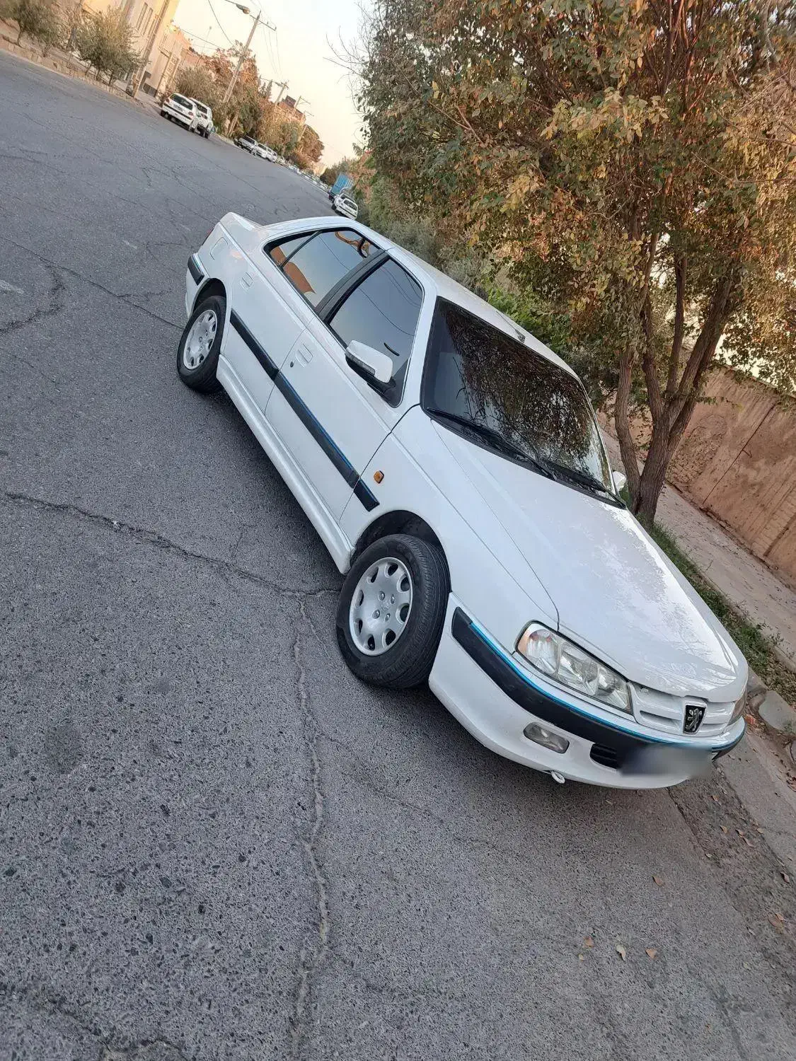 پارس xu7 سفید مدل۹۳ کم کار|خودرو سواری و وانت|یزد, |دیوار