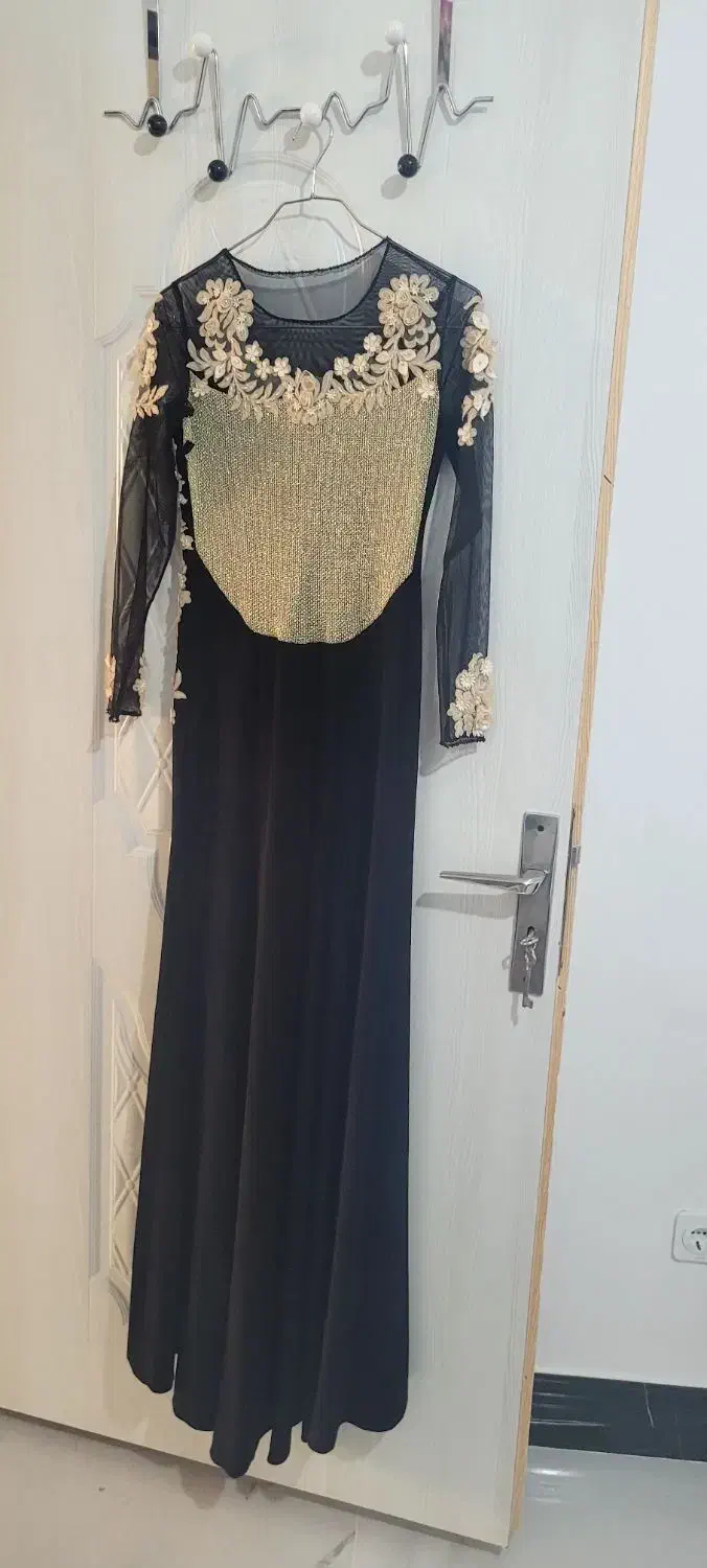 پیراهن مجلسی|لباس|قائم‌شهر, |دیوار