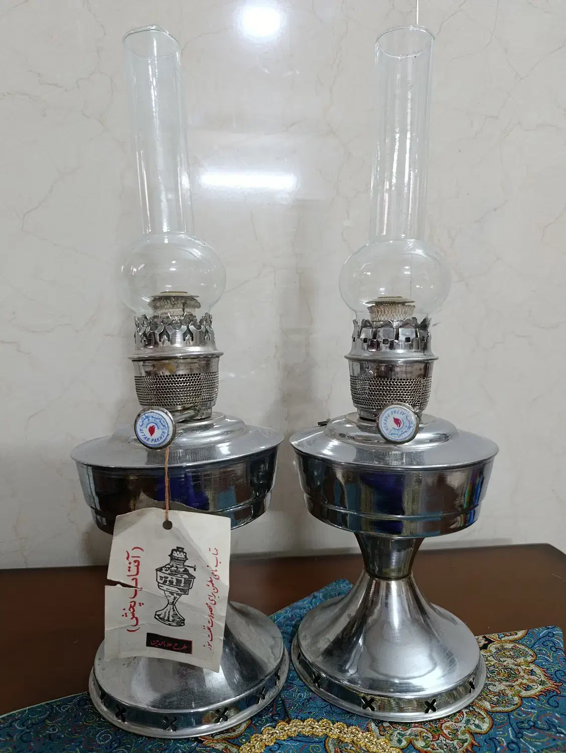 برنجی|کلکسیون اشیاء عتیقه|یزد, |دیوار