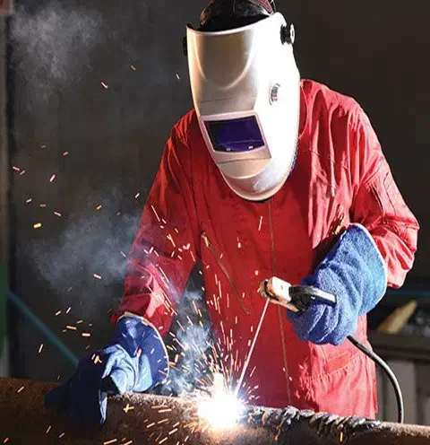 سیم کش برق کار ساختمان تعمیرات جوشکاری|خدمات پیشه و مهارت|ارومیه, |دیوار