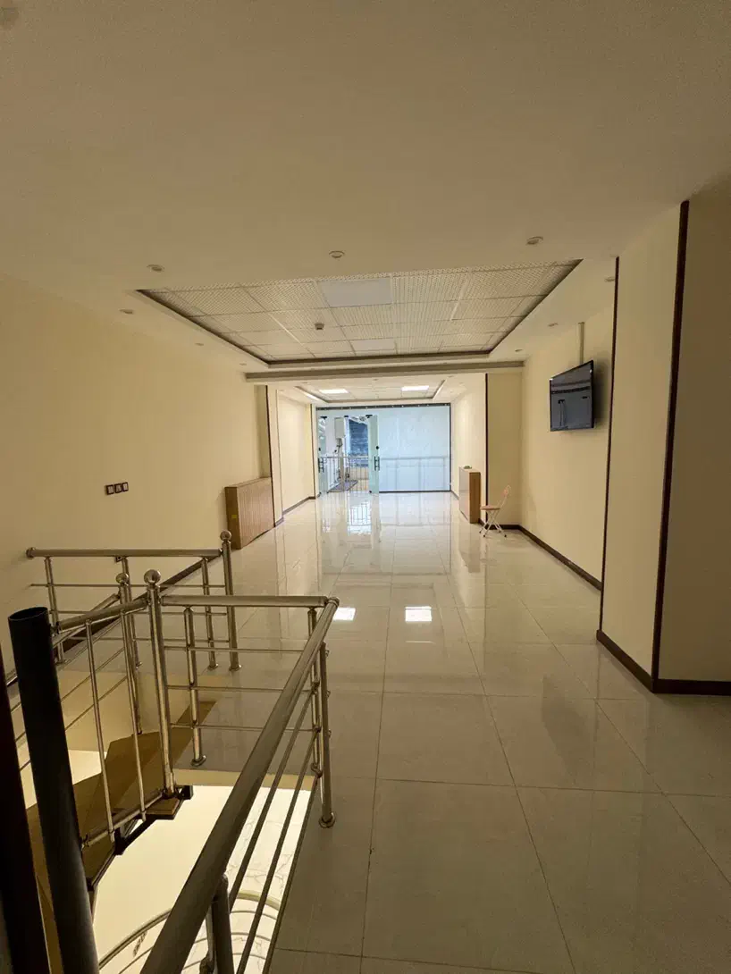 اجاره مغازه ۱۴۰متری/گلسار/نواب|اجارهٔ مغازه و غرفه|رشت, گلسار|دیوار