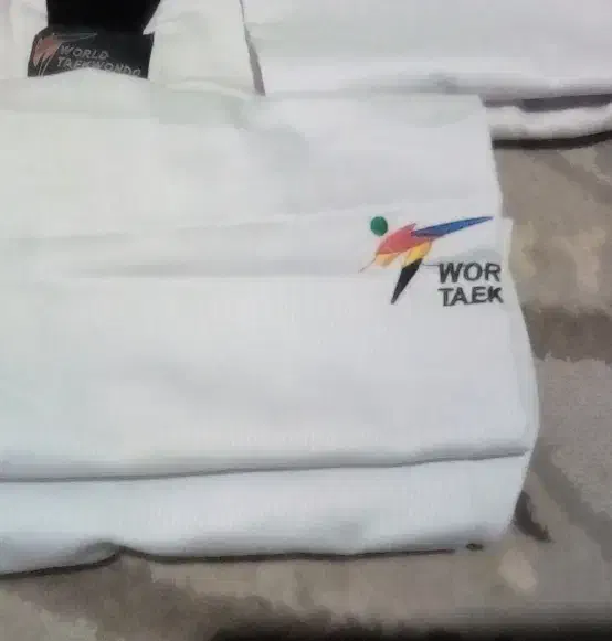 لباس تکواندو و...|لباس|بروجن, |دیوار