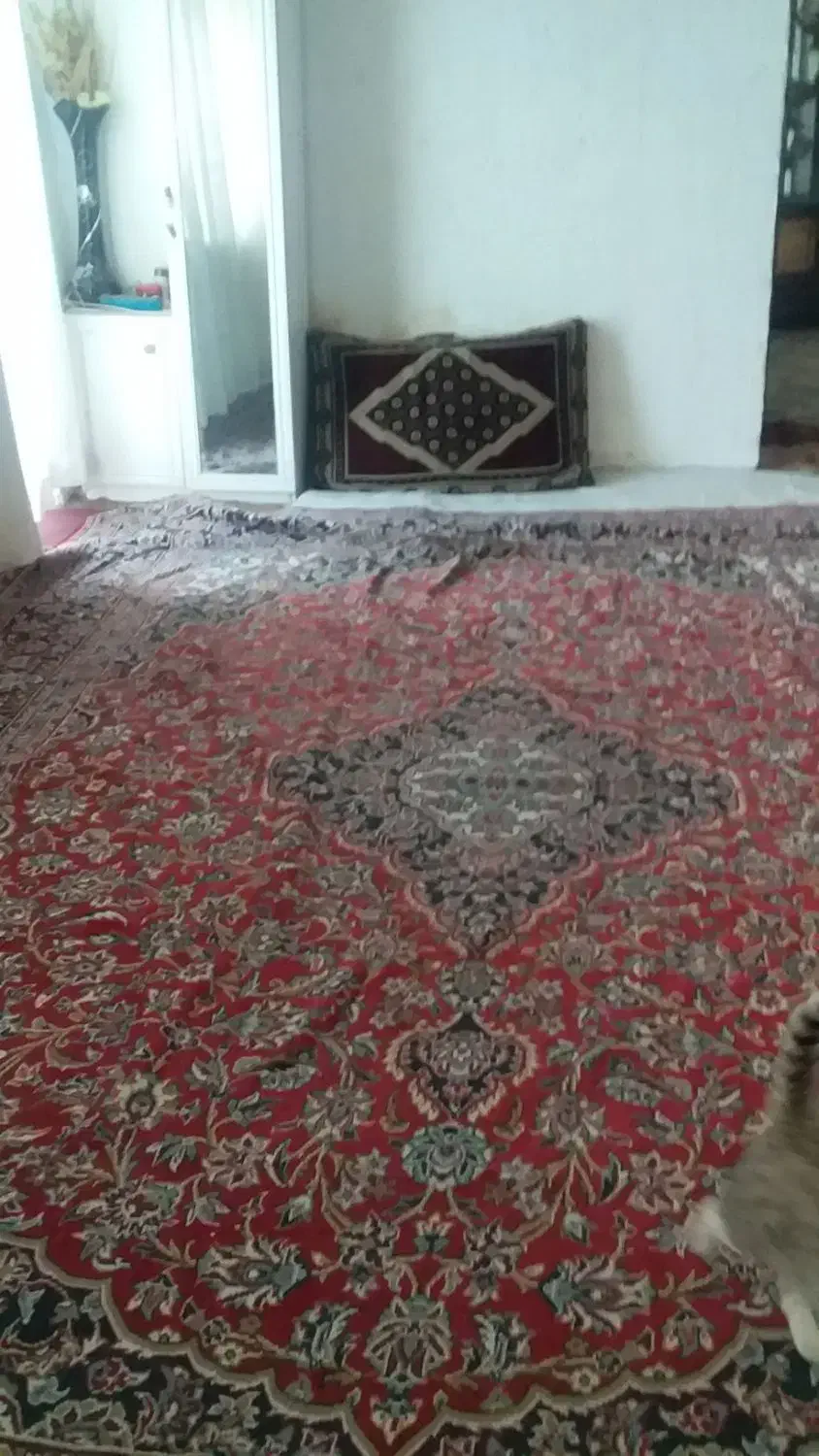 سلام یک فرش سه در چهار دارم هیچ پارگی نداره|فرش|نیشابور, مازول|دیوار