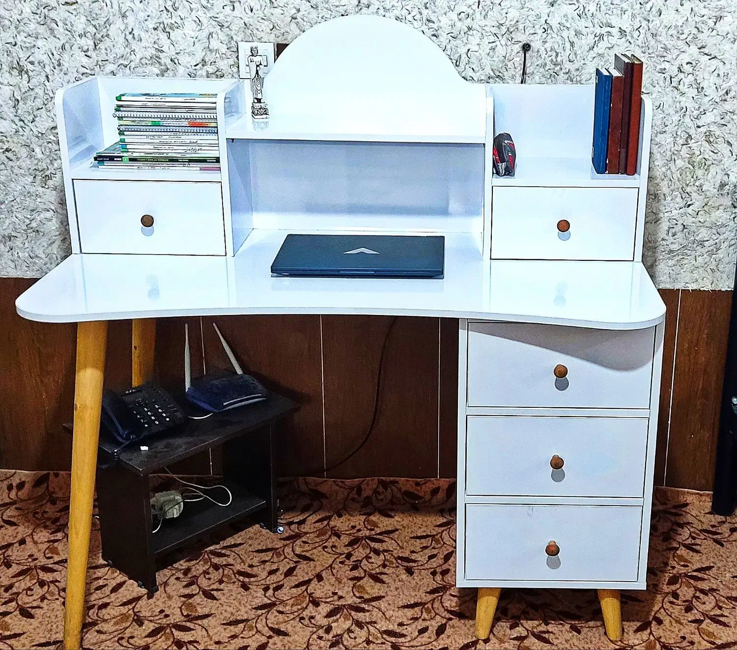 میز تحریر بدون خط و خش|میز تحریر و کامپیوتر|کردیان, |دیوار