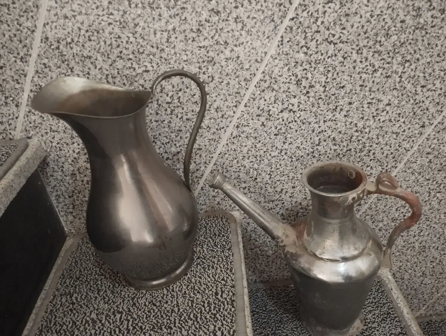 پارچ و آفتابه مسی قدیمی|کلکسیون اشیاء عتیقه|همدان, |دیوار