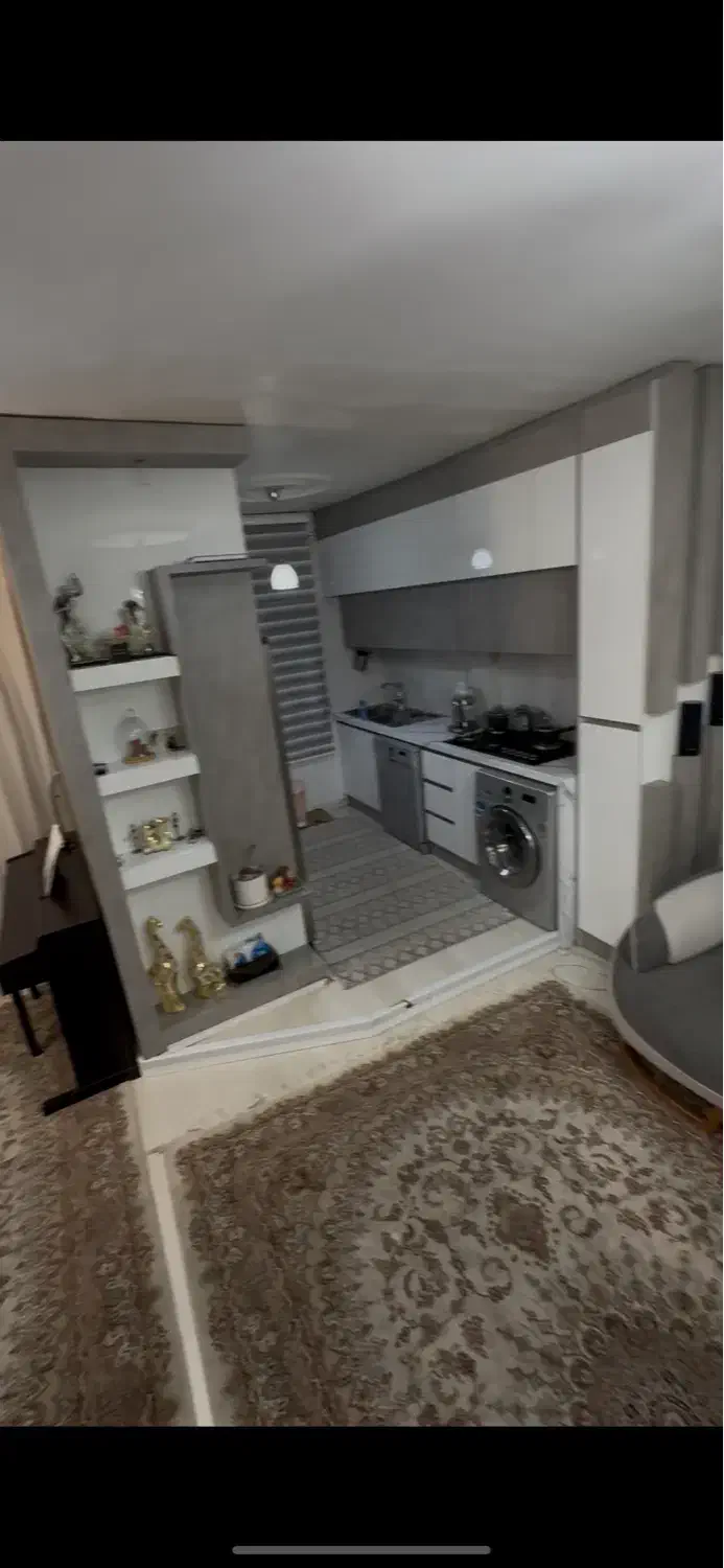 واحد 72 متری طبقه سوم مدنی غربی / املاک زندگی نو|فروش آپارتمان|قزوین, |دیوار